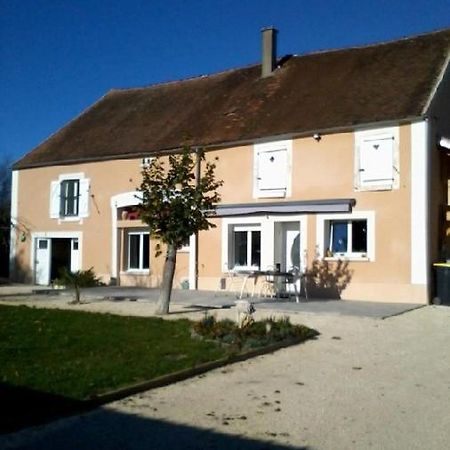Chambre D'Hotes Bleigny-le-Carreau Exteriér fotografie